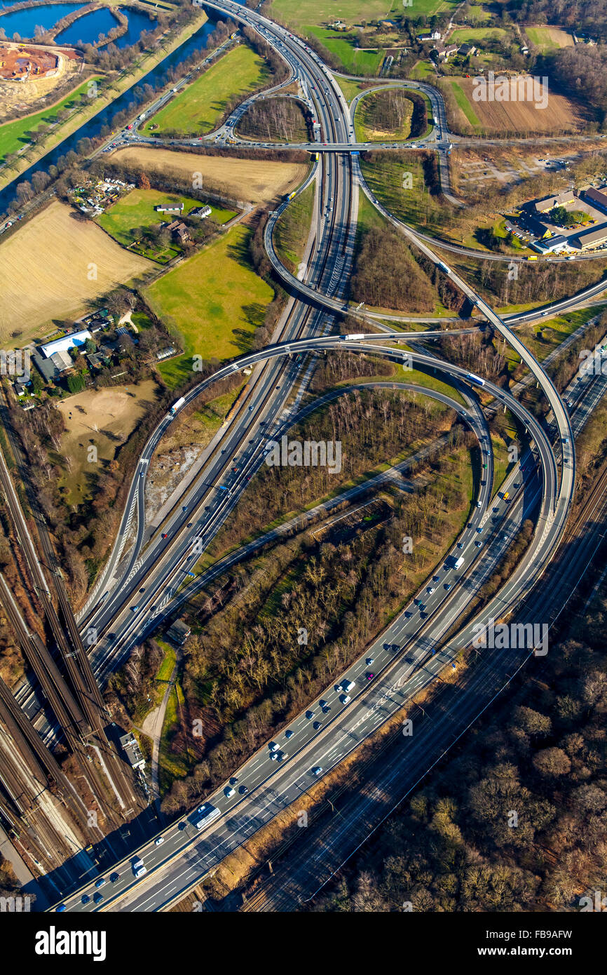 Vista aerea, giunzione autostradale Kaiserberg, croce A40 e A3, Duisburg Kaiserberg, Duisburg, la zona della Ruhr, Renania settentrionale-Vestfalia, Foto Stock