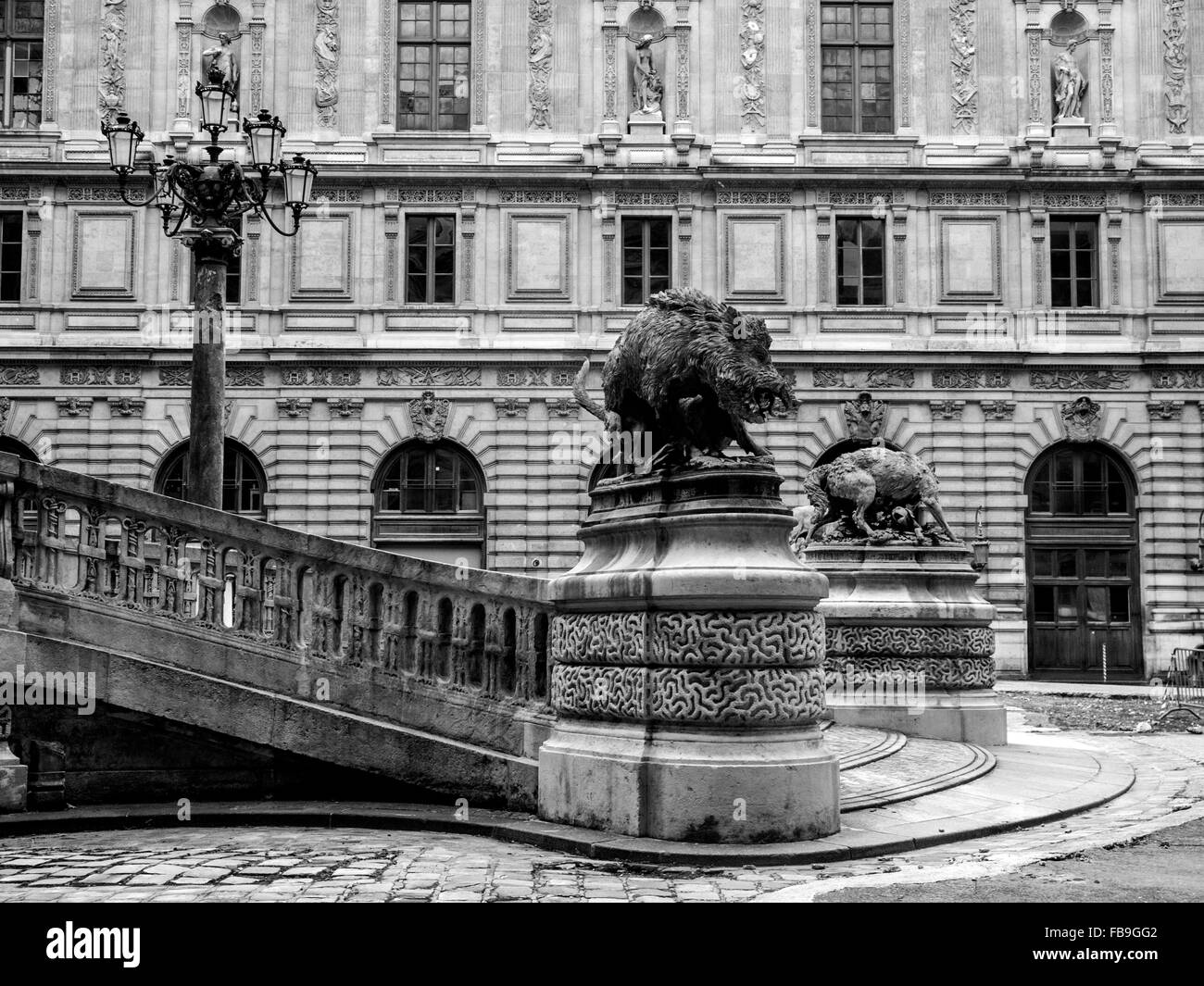 Vista del cortile interno del museo del Louvre Foto Stock