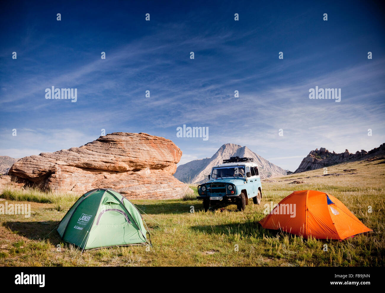 4X4 offroad campeggio nel deserto del Gobi, Mongolia. Foto Stock