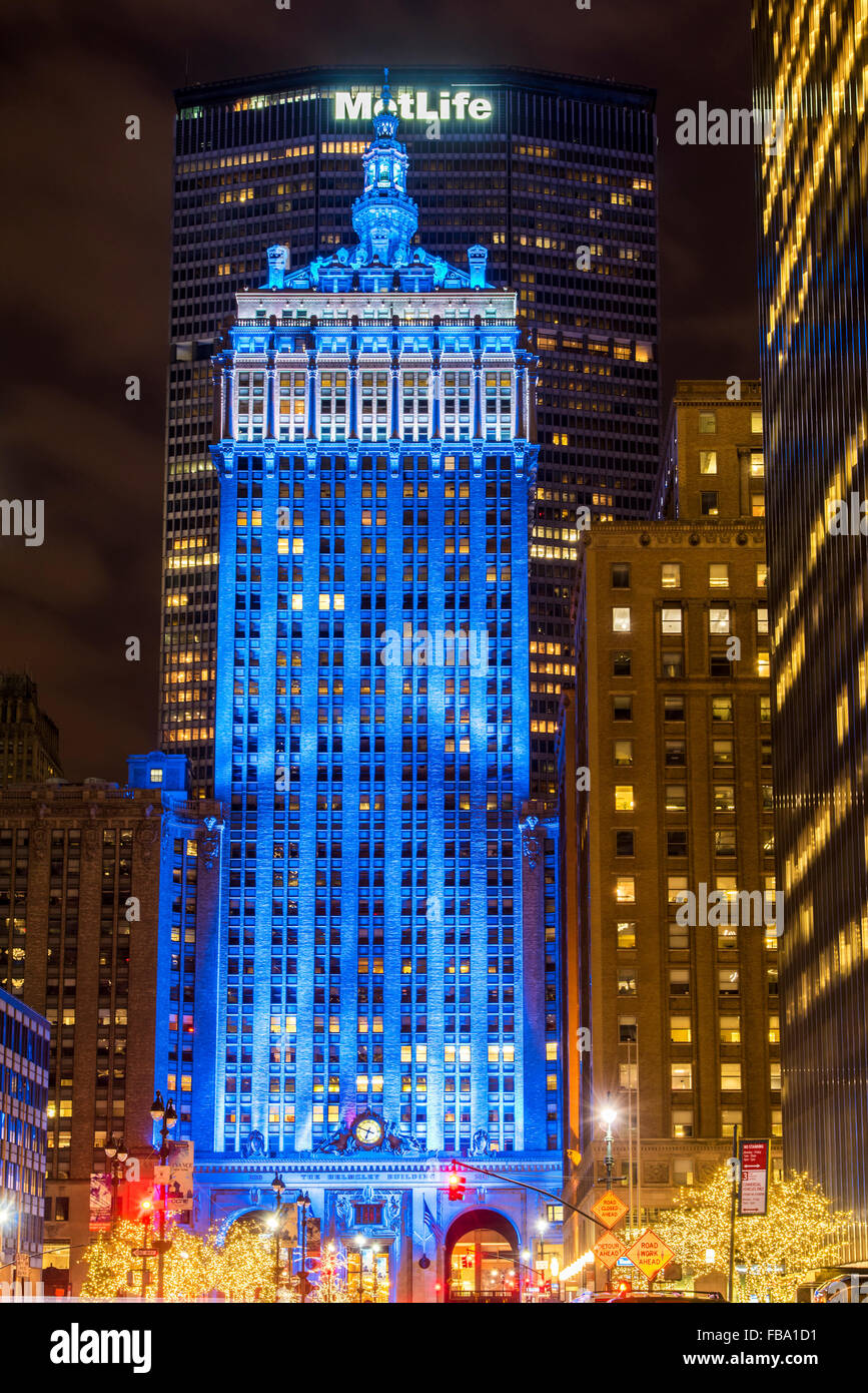 Helmsley edificio decorato con luci di Natale, Park Avenue, Manhattan, New York, Stati Uniti d'America Foto Stock