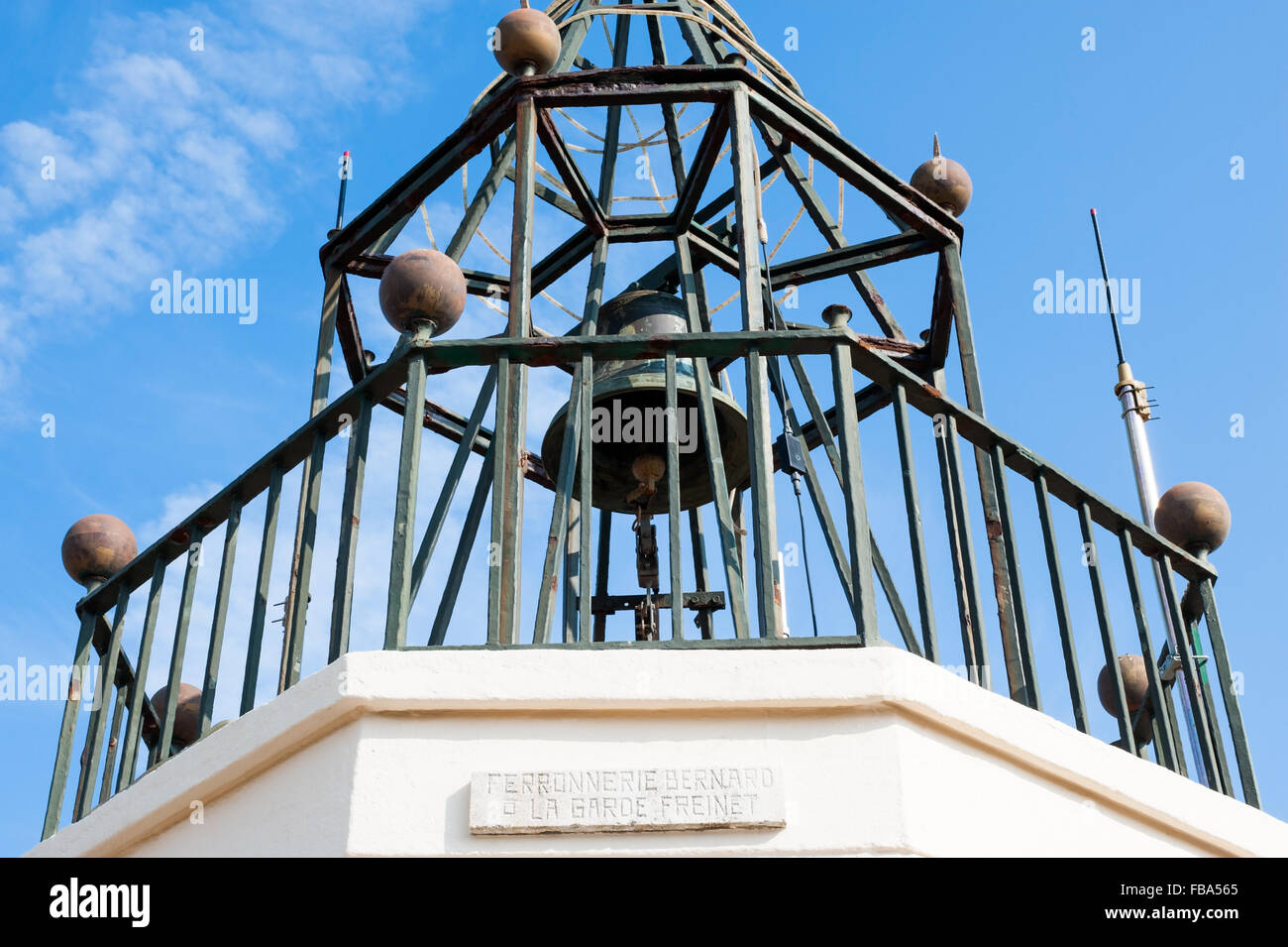 Campana della chiesa in Port Grimaud, Franch Riviera Foto Stock