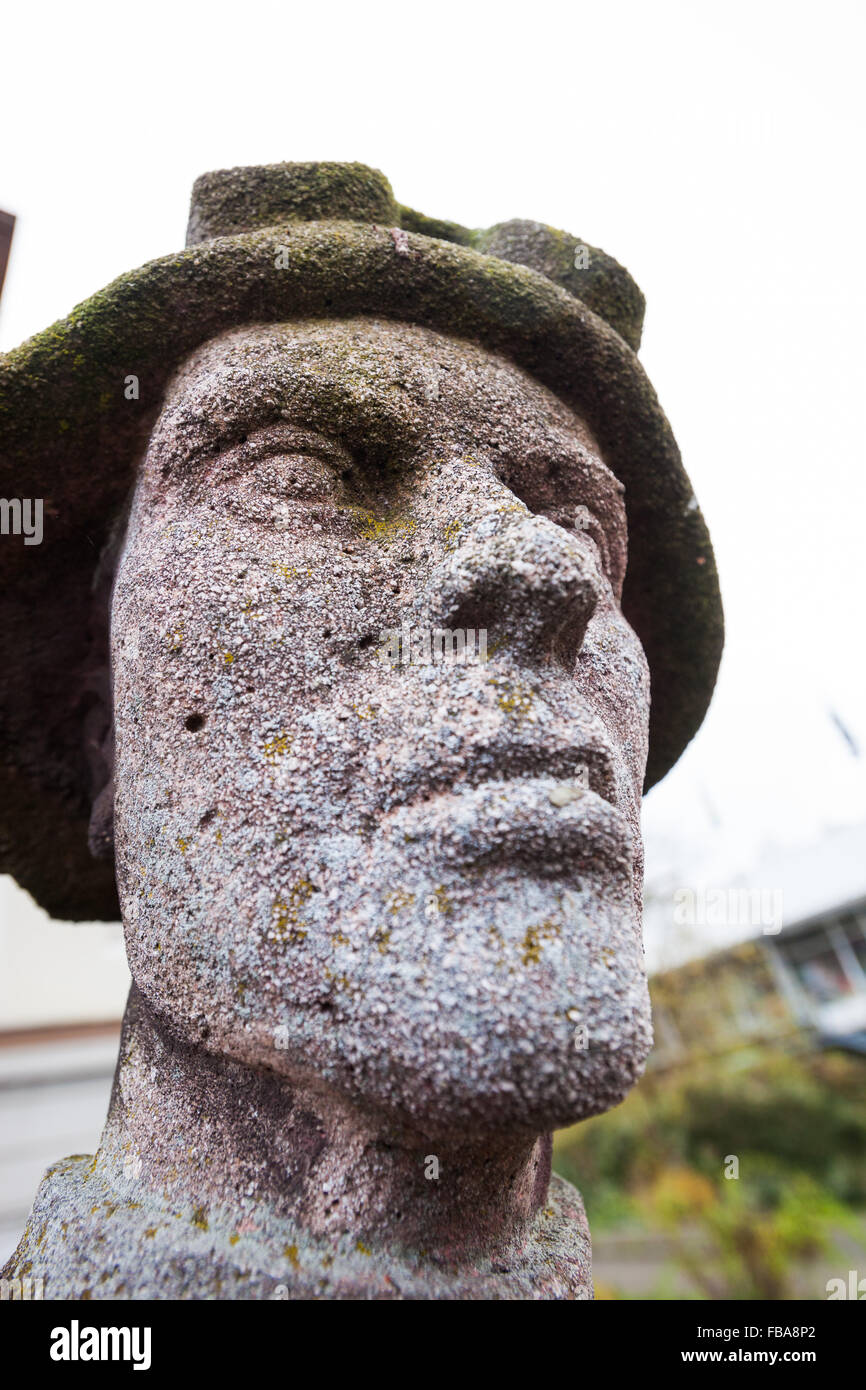 Stahlwerker statua, Edmund Neutert, Lichtspieltheater der Jugent, Francoforte (Oder) Foto Stock