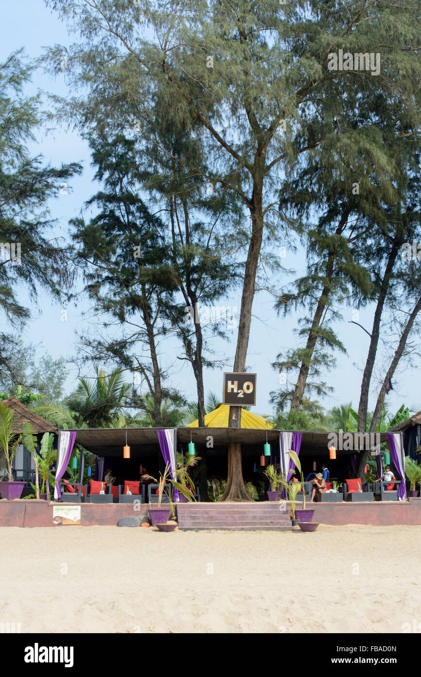 Sistemazione di cabine sulla spiaggia, a H2O Beach Hotel, Agonda beach, Canacona, a sud di Goa, India Foto Stock