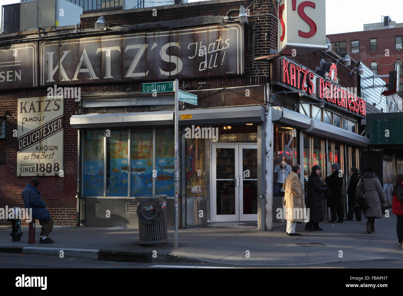 Katz's Delicatessen sul Houston Street sulla Lower East Side di Manhattan Foto Stock
