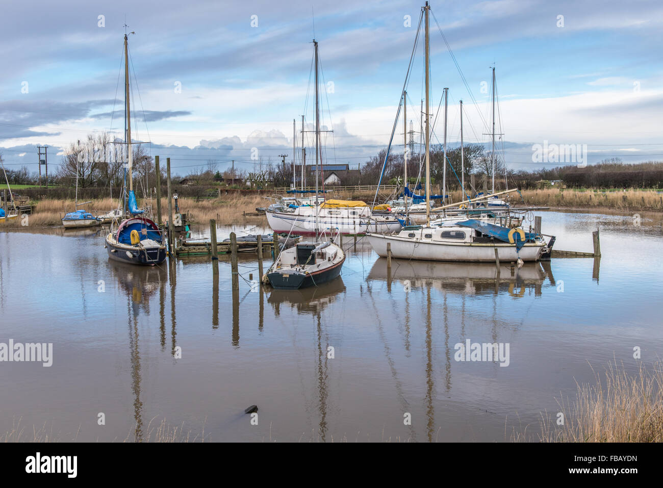 Ormeggi allagata a marea alta. Wardleys Creek Foto Stock