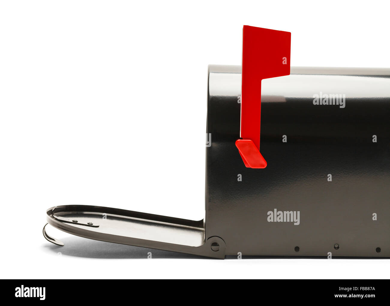 Lato della cassetta postale di nero con porta aperta isolata su sfondo bianco. Foto Stock