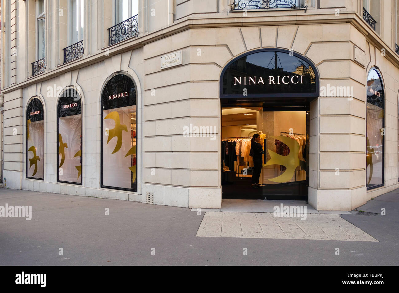 Ingresso di Nina Ricci fashion house, Avenue Montaigne, Parigi, Francia. Foto Stock