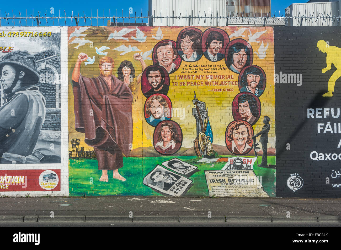 Irish scioperante della fame murale su Belfast della parete internazionale di Falls Road. Foto Stock