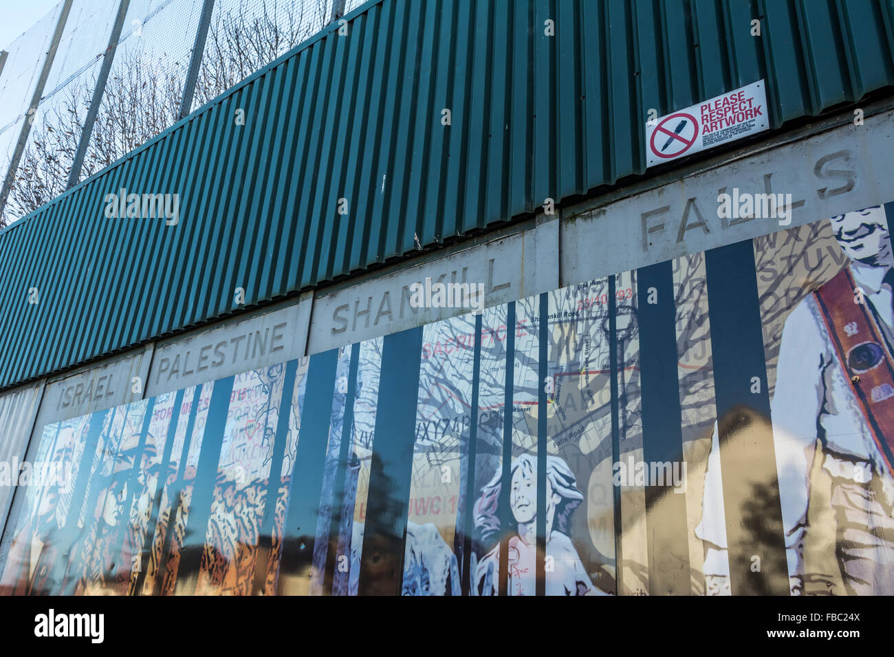 Una sezione di Belfast parete di pace. Foto Stock