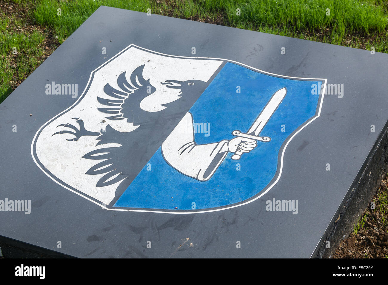 Bandiera provinciale di Connacht sul lavoro in pietra in ira memorial garden in ST. James zona di Belfast. Foto Stock