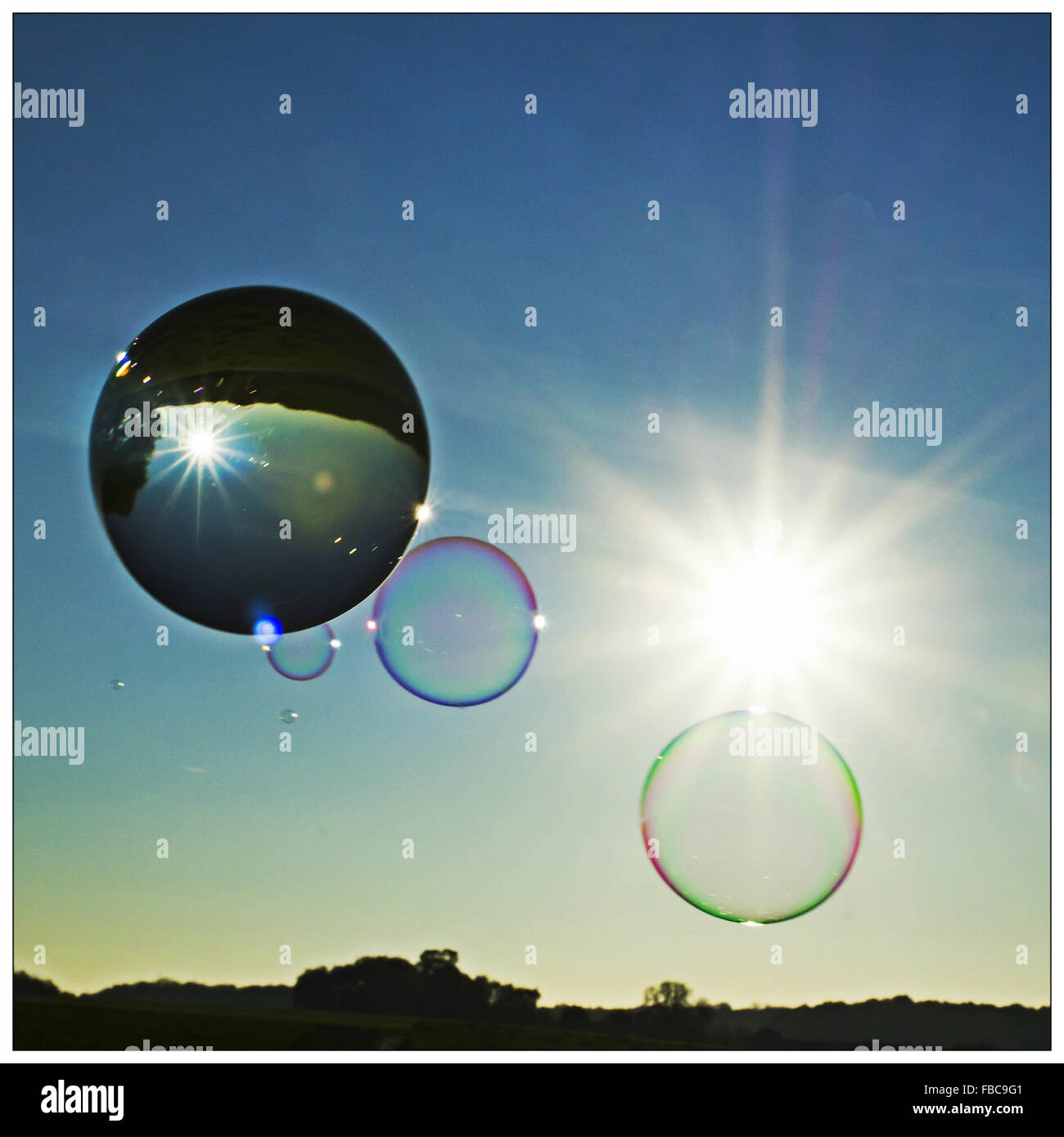 Sfera di cristallo e bolle Foto Stock