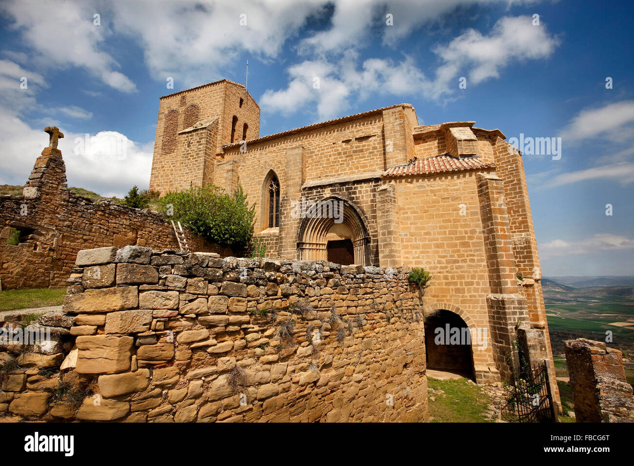 La Chiesa di San Salvador , Gallipienzo. Navarra.Spagna Foto Stock