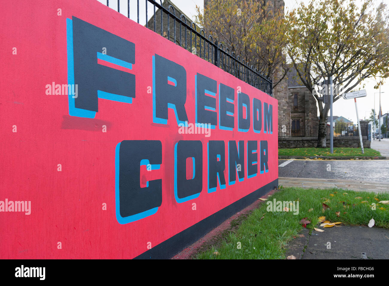 Libertà murale ad angolo come si immette lealisti East Belfast via Newtonards Road. Foto Stock