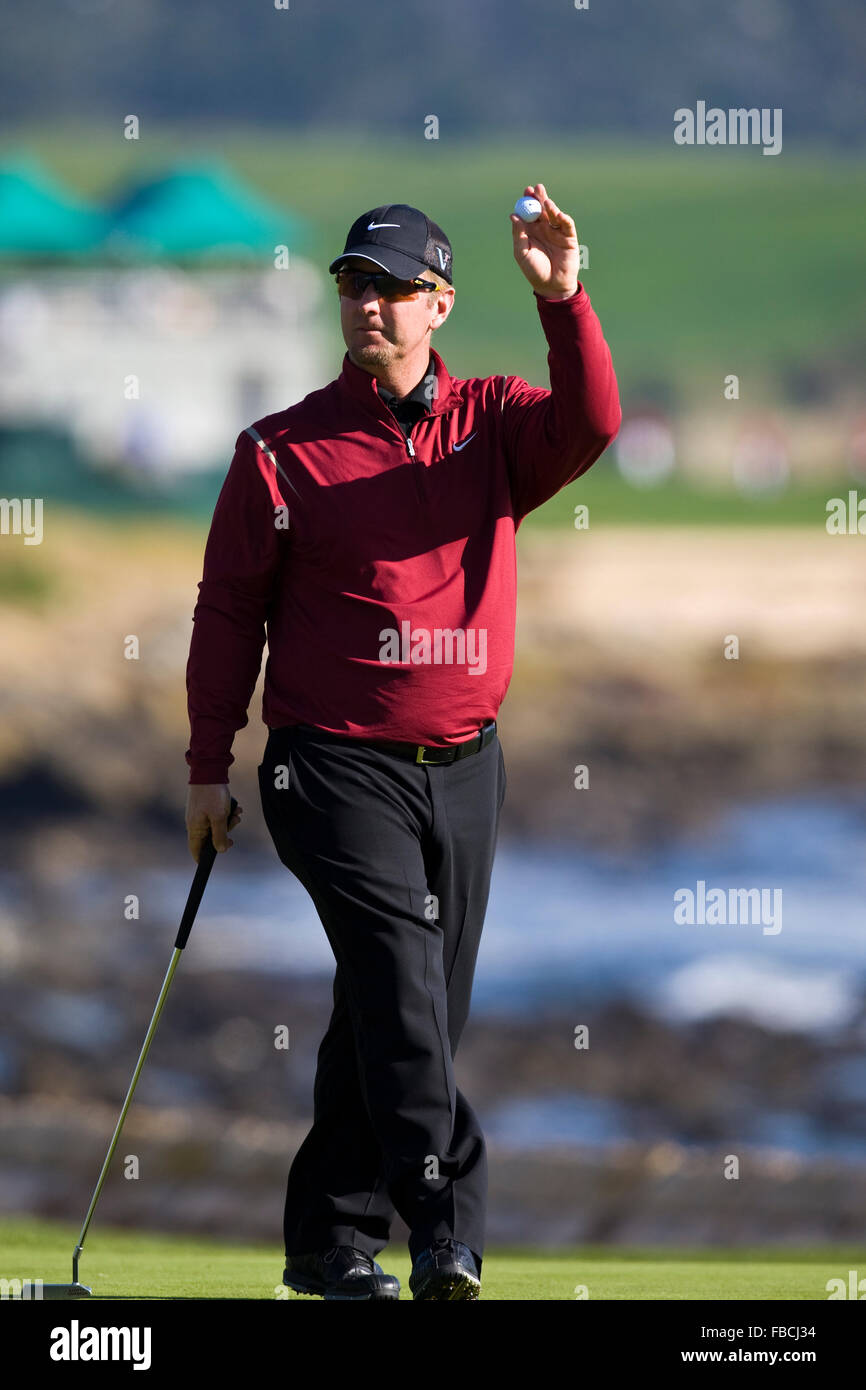 Febbraio 14, 2010; Pebble Beach, CA, Stati Uniti d'America; David Duval dopo la finitura della diciottesima buca durante il round finale dell'AT&T Foto Stock