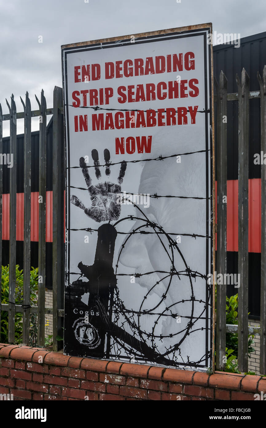Il repubblicano irlandese murale per chiedere la fine delle ricerche di striscia. Foto Stock