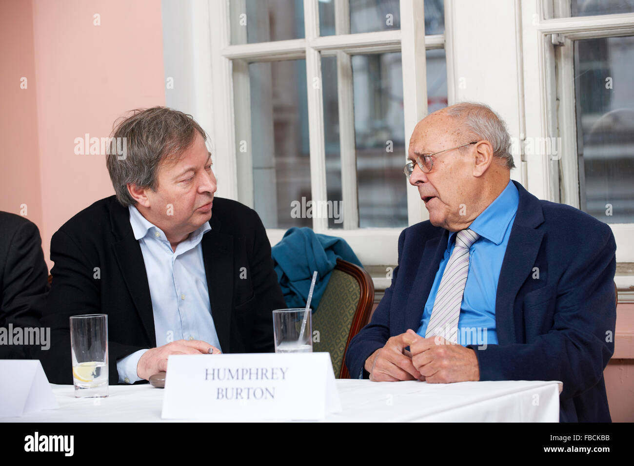 Adam Sisman & Humphrey Burton al oldie pranzo letterario 12/01/16 Foto Stock