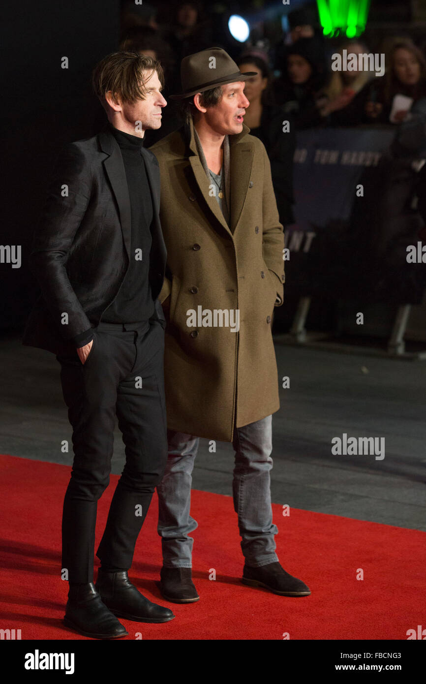 Londra, Regno Unito. Il 14 gennaio 2016. Paul Anderson e Lukas Haas frequentare il Regno Unito Premiere di 'L' Revenant presso Empire Leicester Square il 14 gennaio 2016 a Londra, Inghilterra. Credito: Immagini vibranti/Alamy Live News Foto Stock