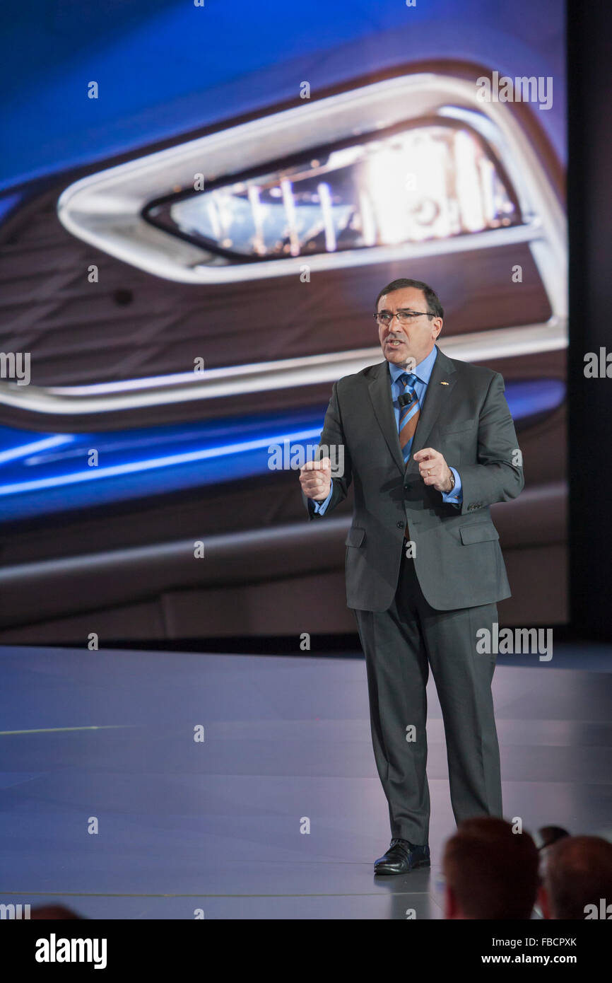 Detroit, Michigan - Alan Batey, presidente della General Motors North America, al North American International Auto Show. Foto Stock