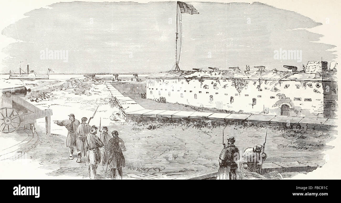 La rinuncia di Fort Macon, Georgia, 26 Aprile 1862 - l'esterno sul lato rivolto verso la Federal batterie, che mostra l'effetto di tiro sul Glacis e pareti. USA LA GUERRA CIVILE Foto Stock