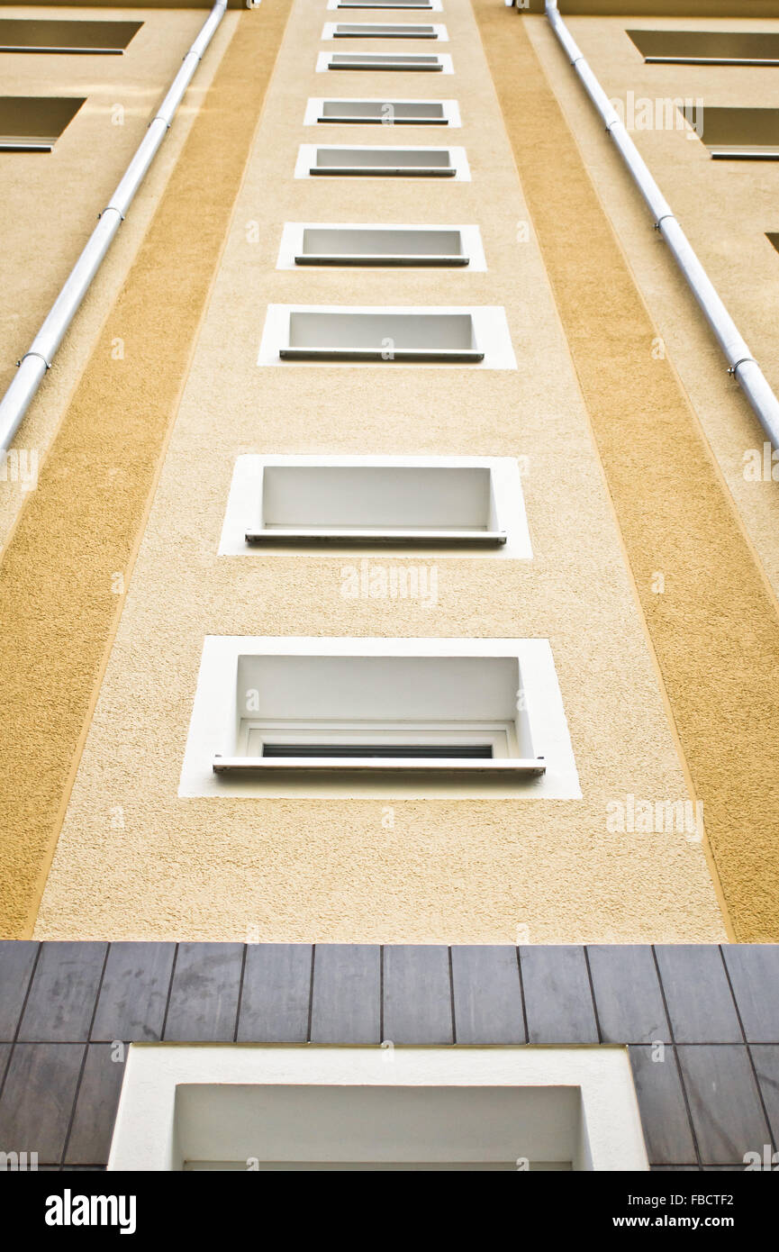 Parte di un multi-stprey edificio urbano in Germania Foto Stock