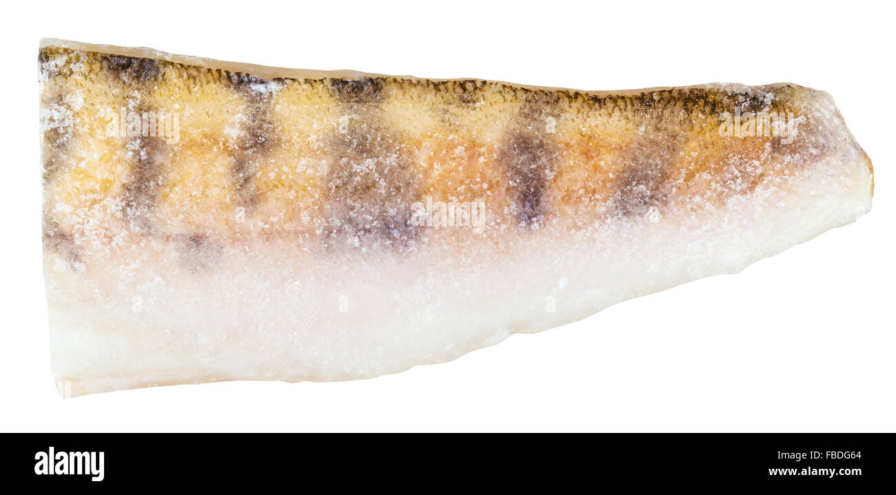 Materie congelati zander (lucioperca) filetto di pesce isolato su sfondo bianco Foto Stock