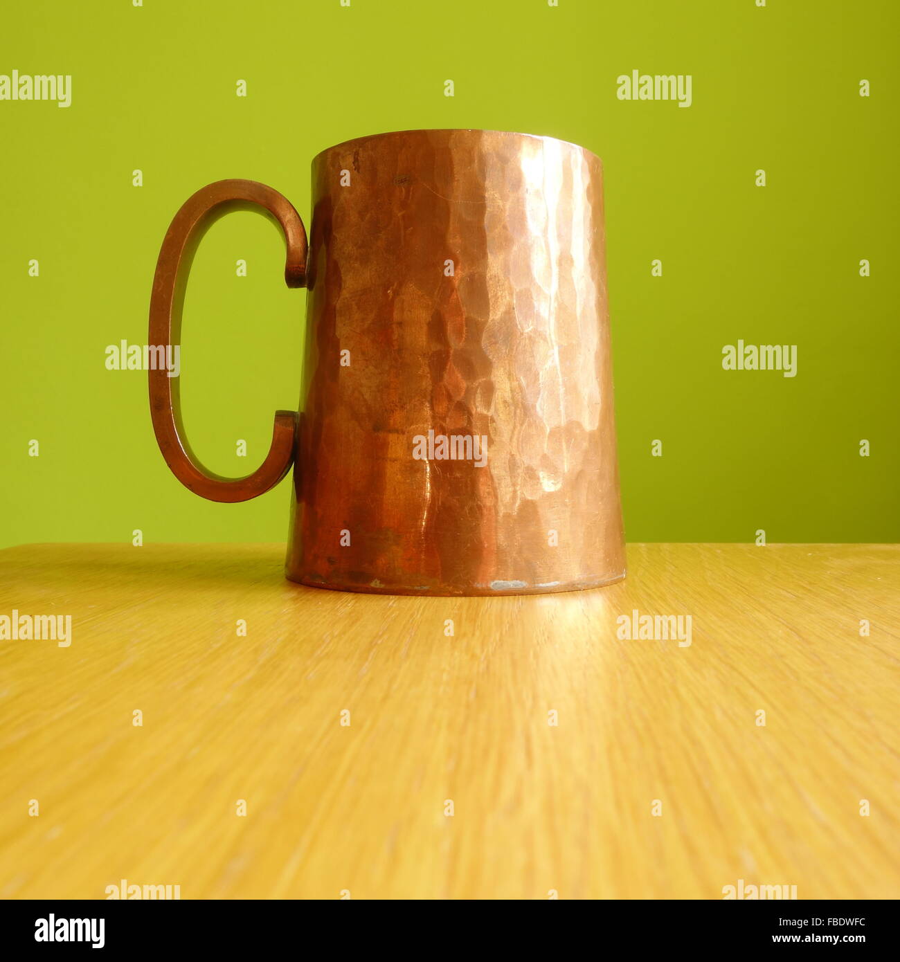 Tazza di rame Foto Stock
