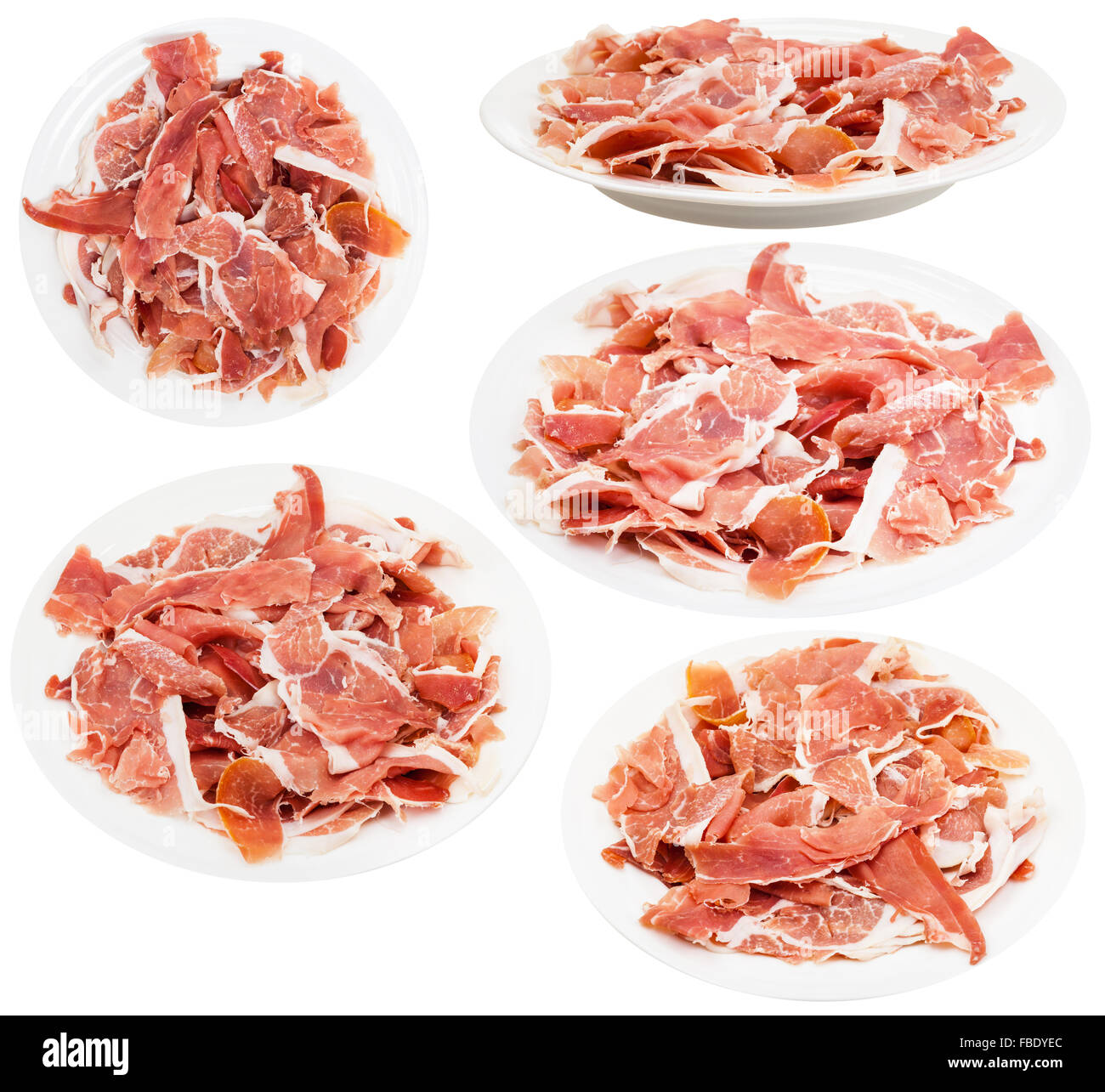 Set di piastre con slaced dry-cured ham isolati su sfondo bianco Foto Stock