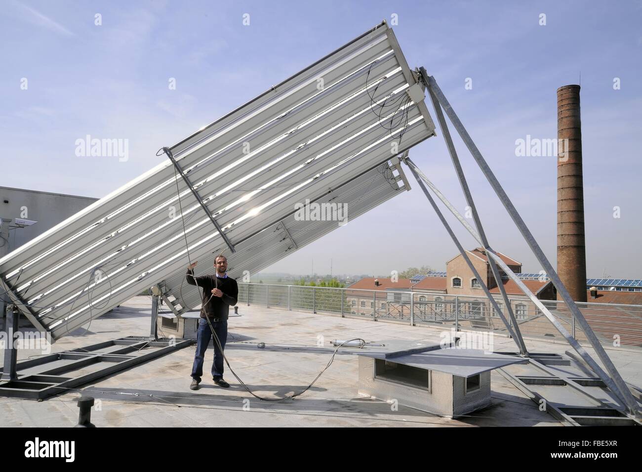 Università degli Studi di Ferrara (Italia), Dipartimento di Fisica, la ricerca scientifica sul solare termica a concentrazione Foto Stock