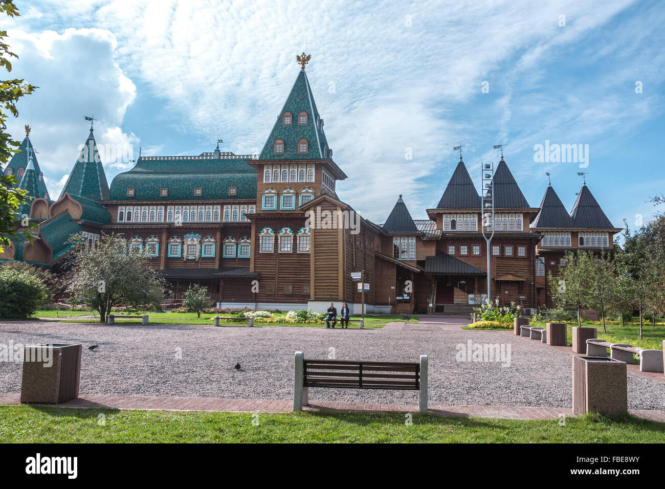 Mosca, Russia - 29 Settembre 2015: Kolomenskoe il parco della città. Copia del palazzo degli zar Alexey Mikhaylovich Romanov. Si tratta di re Foto Stock