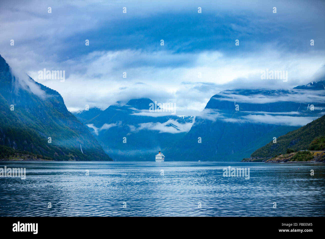 La nave di crociera, crociera su Hardanger fjorden, Norvegia Foto Stock