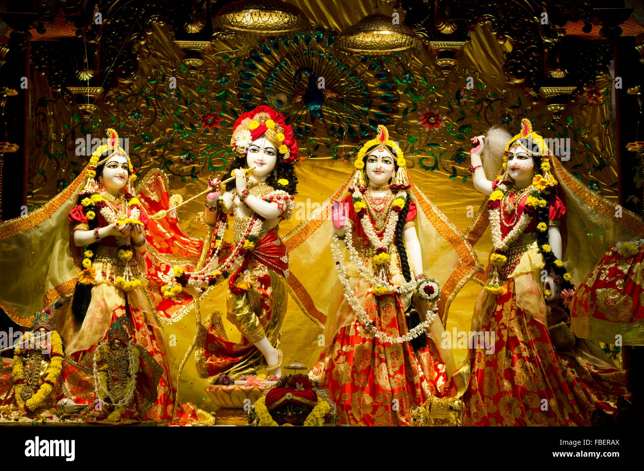 Gli idoli di Krishna e Radha nel Tempio ISKCON Chennai Madras, Tamil Nadu, India, Asia Foto Stock