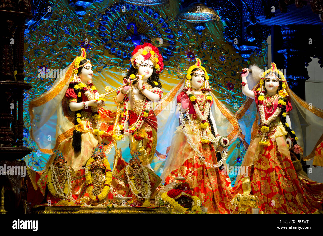 Gli idoli di Krishna e Radha nel Tempio ISKCON Chennai Madras, Tamil Nadu, India, Asia Foto Stock