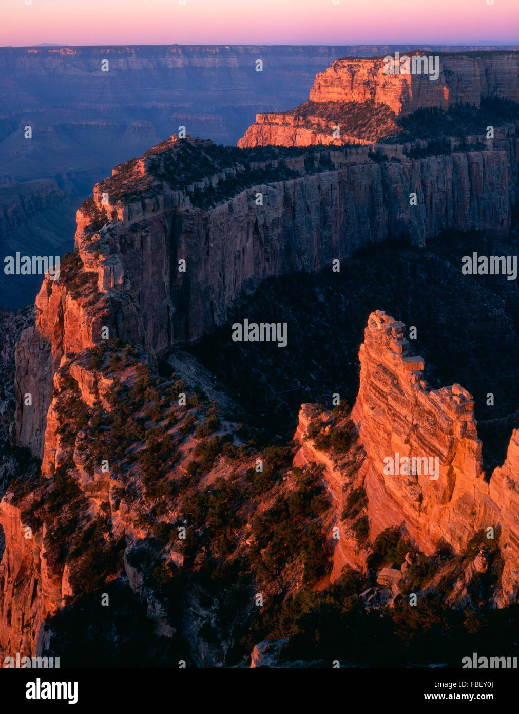 Wotans trono a Sunrise Grand Canyon North Rim Arizona USA Foto Stock