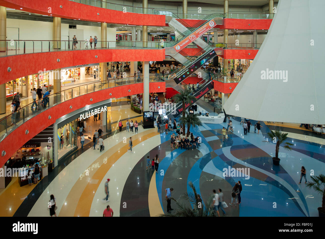 Georgien, Tiflis, Tbilisi Mall, modernes Einkaufszentrum Foto Stock