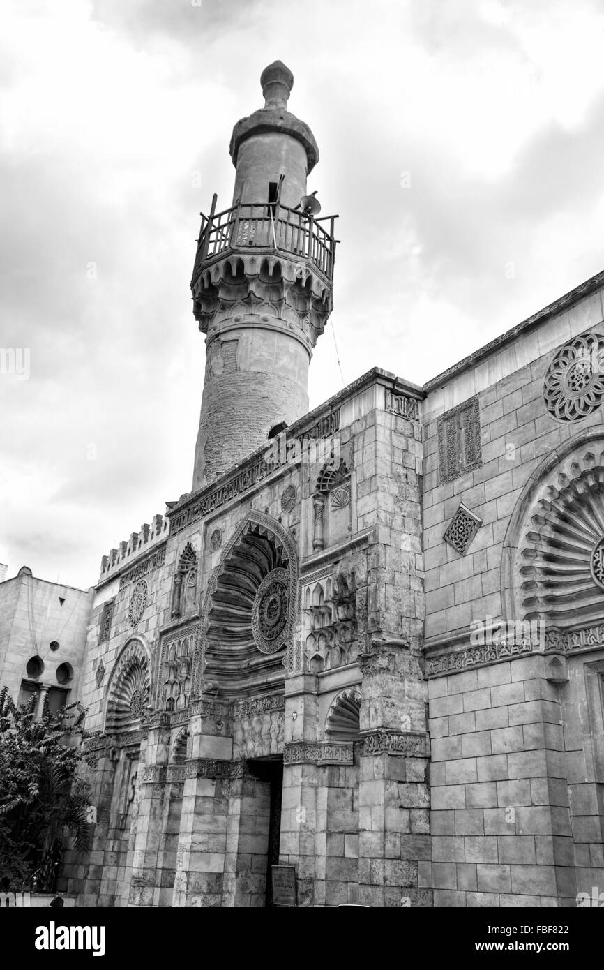 Al-aqmar moschea, chiamato anche la moschea di colore grigio, è una moschea del Cairo in Egitto risalenti all'epoca di fatimid. Foto Stock