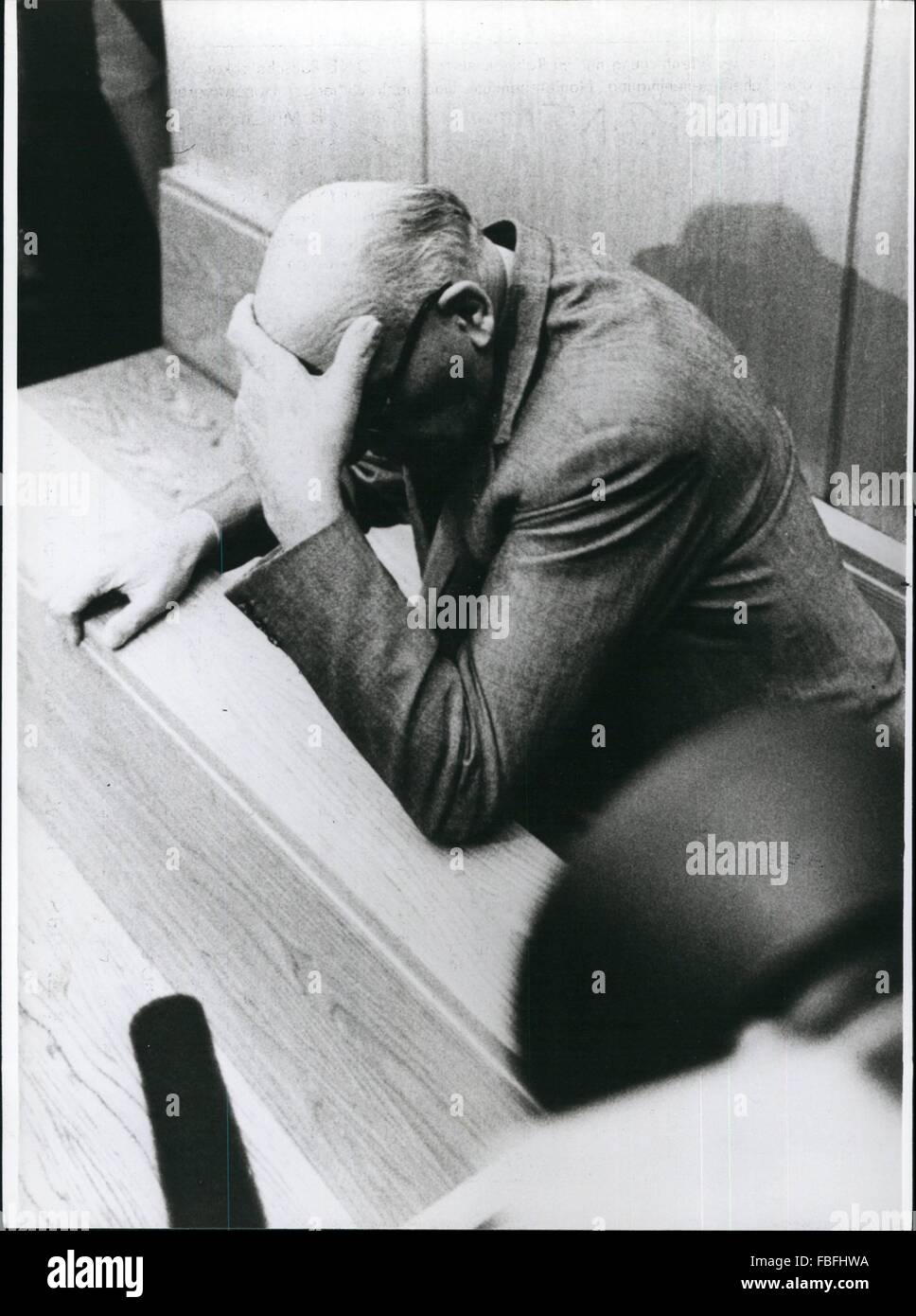 1980 - Frase Lischka-Trial a Colonia/Occidentale-germania: la frase nel cosiddetto Lischka-trial di Colonia/Occidentale-germania era ora pronunced (11.2.80). In questo processo la ex SS-Sturmbannfuher Kurt Lischka (70) e altri due ex membri delle SS. Herbert Hagen (66) e Ernst Heinrichsohn (59) sono stati accusati di supporto per omicidio a innumerevoli ebrei francesi durante la Drittes Reich. News Kurt Liuschika è stato condannato a dieci anni di detenzione, 12 anni per Herbert Hagen und 6 anni per Ernst Heinrichsohn erano trascorsi dalla corte. Mostra fotografica di Kurt Lischka un breve tempo bfore audizione il inviati Foto Stock