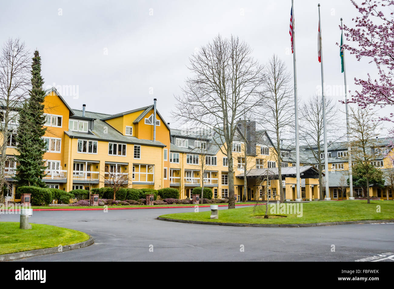 Vista dell'ingresso e le camere sul fronte dell'Semiahmoo Resort, Blaine, Washington, Stati Uniti d'America Foto Stock