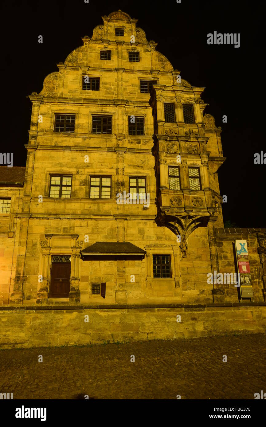 Bamberg, Baviera, Germania - imperiale piazza della cattedrale di notte Foto Stock