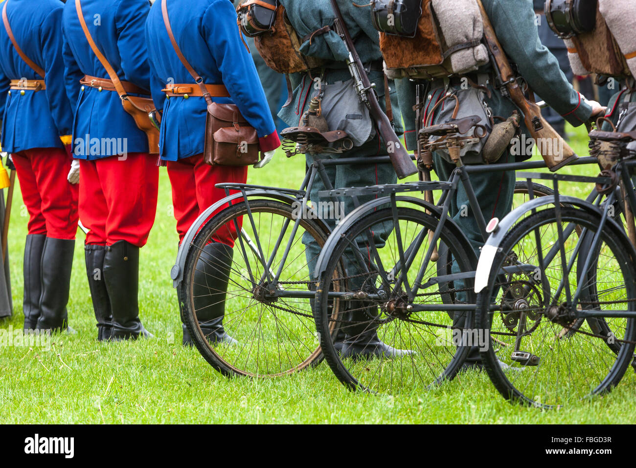 Mobile di soldati prussiani con le loro biciclette, Repubblica Ceca Foto Stock