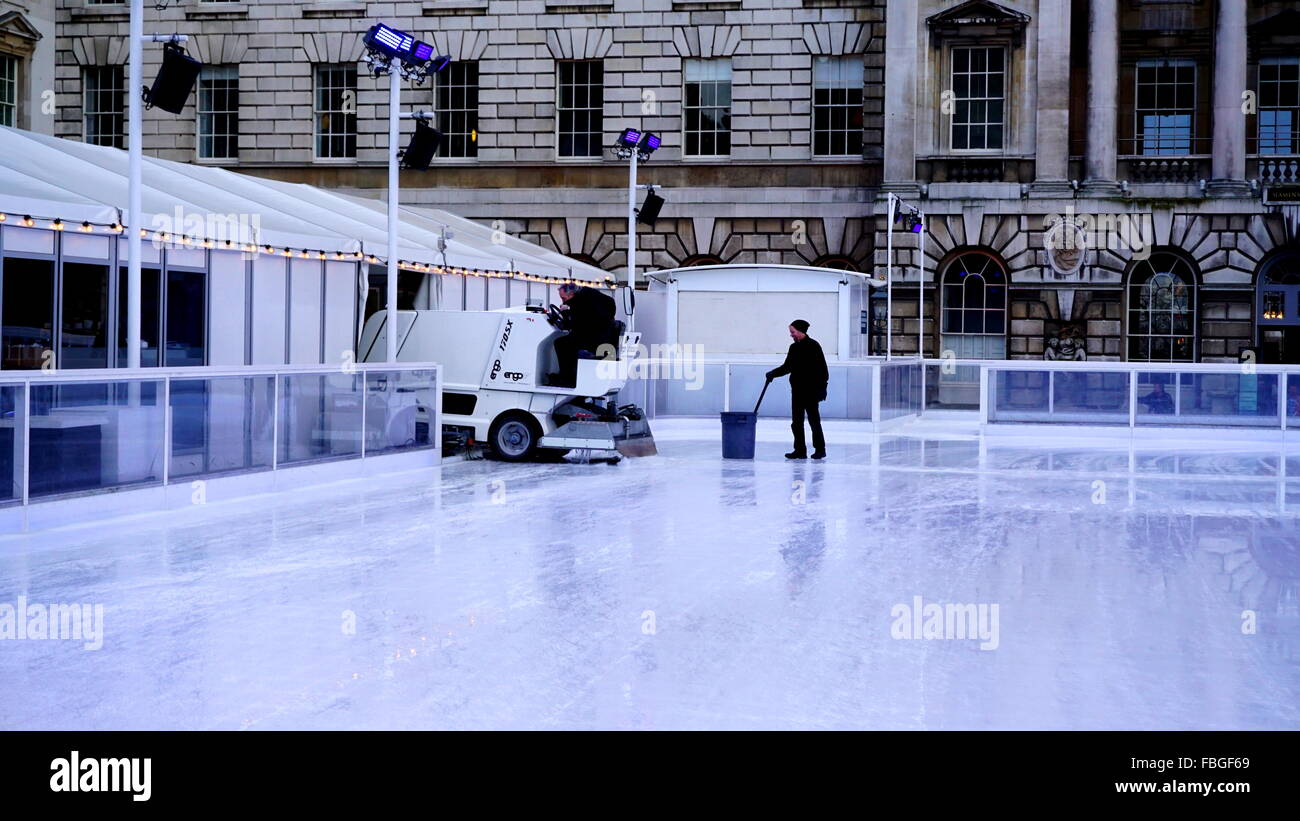 Pista di pattinaggio a Somerset House. Foto Stock