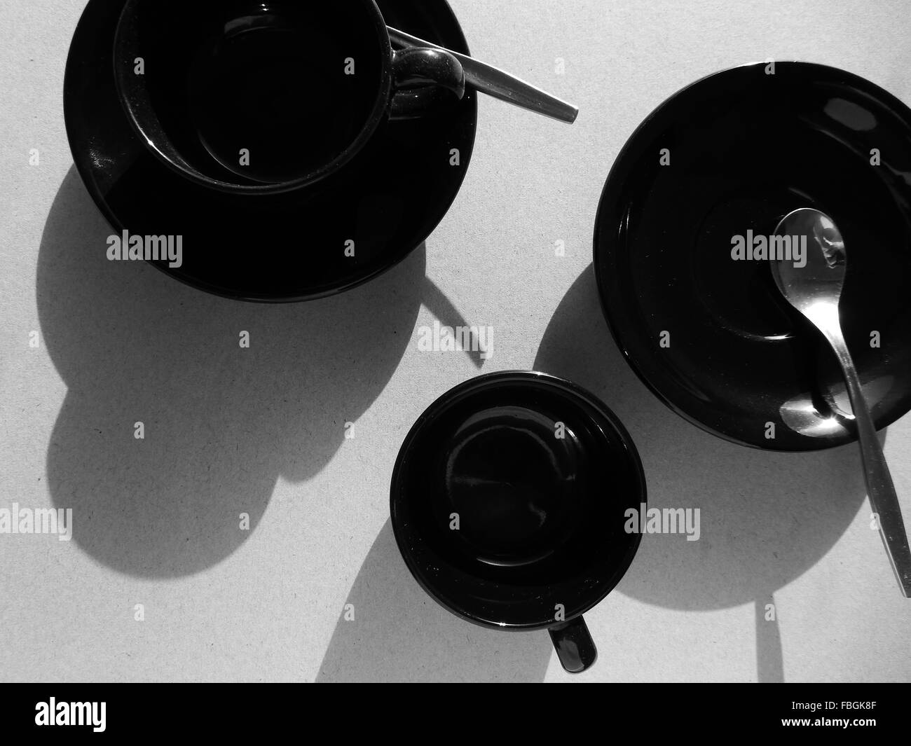Bicchieri per caffè espresso su un tavolo Foto Stock