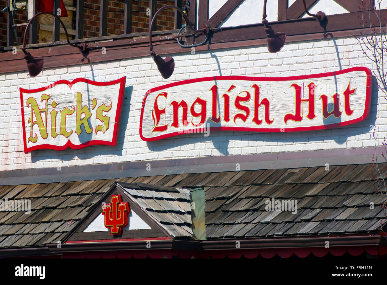 Nick's English Capanna tradizionale bar e grill in Bloomington, Indiana, ben noto a tutti presso la Indiana University e la città. Foto Stock