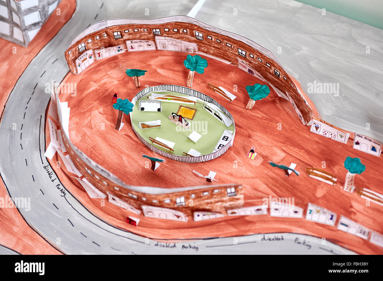 Il futuro del West Way modello realizzato dalla locale scuola alunni a Botley Foto Stock