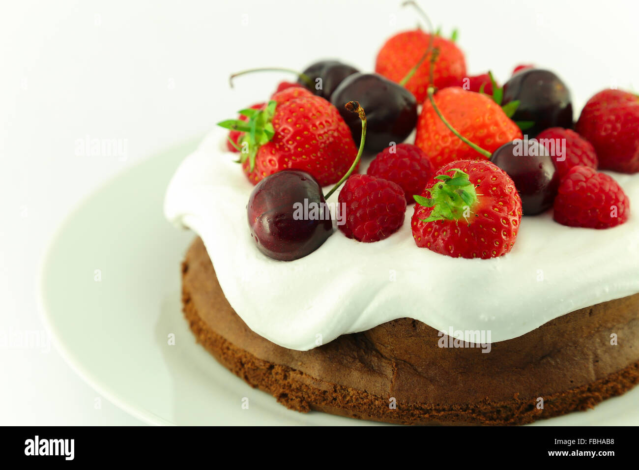 Cioccolato torta di frutti di bosco Foto Stock
