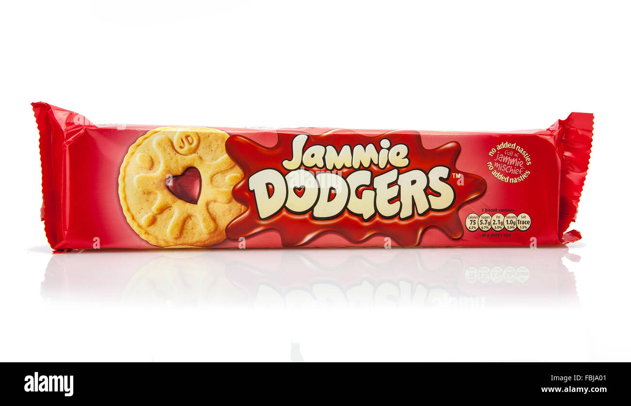 Jammie Dodgers sono un famoso biscotto britannica, realizzato da frollini con un lampone aromatizzato riempimento di inceppamento Foto Stock