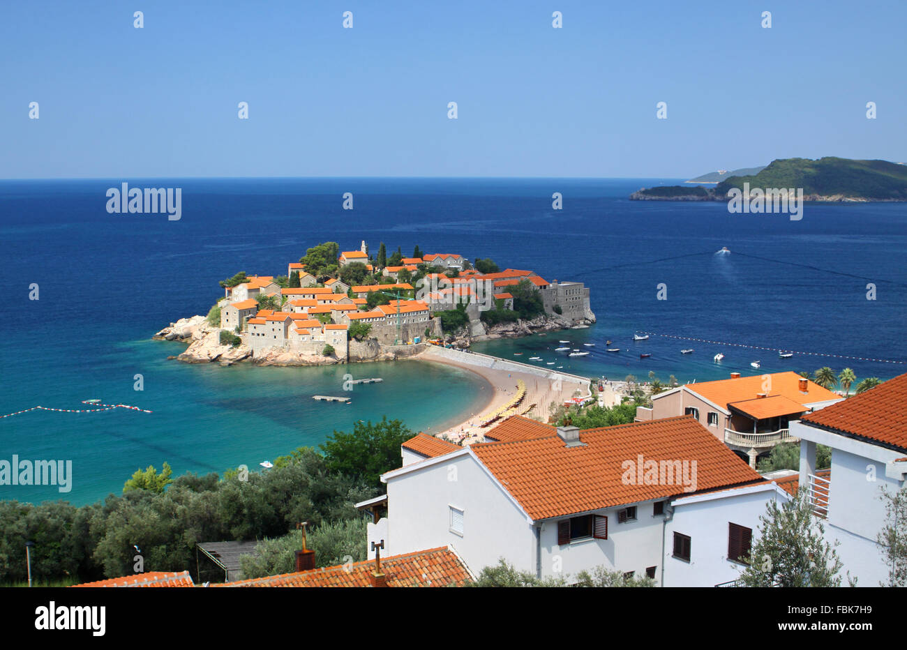 Sveti Stefan isola nel mare Adriatico, Montenegro Foto Stock