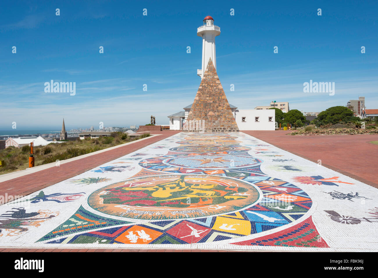 Murale e faro sulla Riserva Donkin, Port Elizabeth Nelson Mandela Bay comune, Eastern Cape Province, Sud Africa Foto Stock