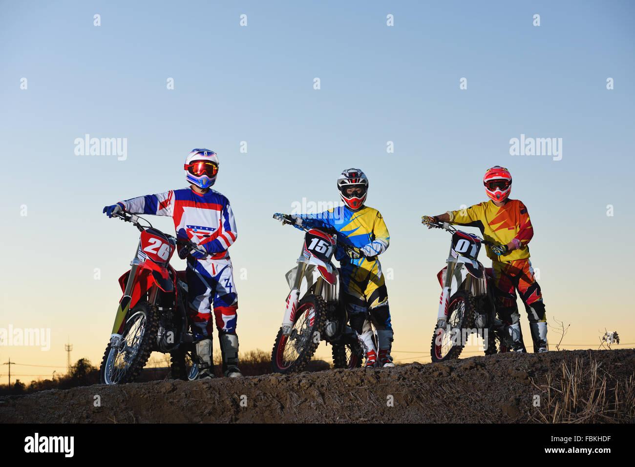 Motociclisti di Motocross su sterrato Foto Stock