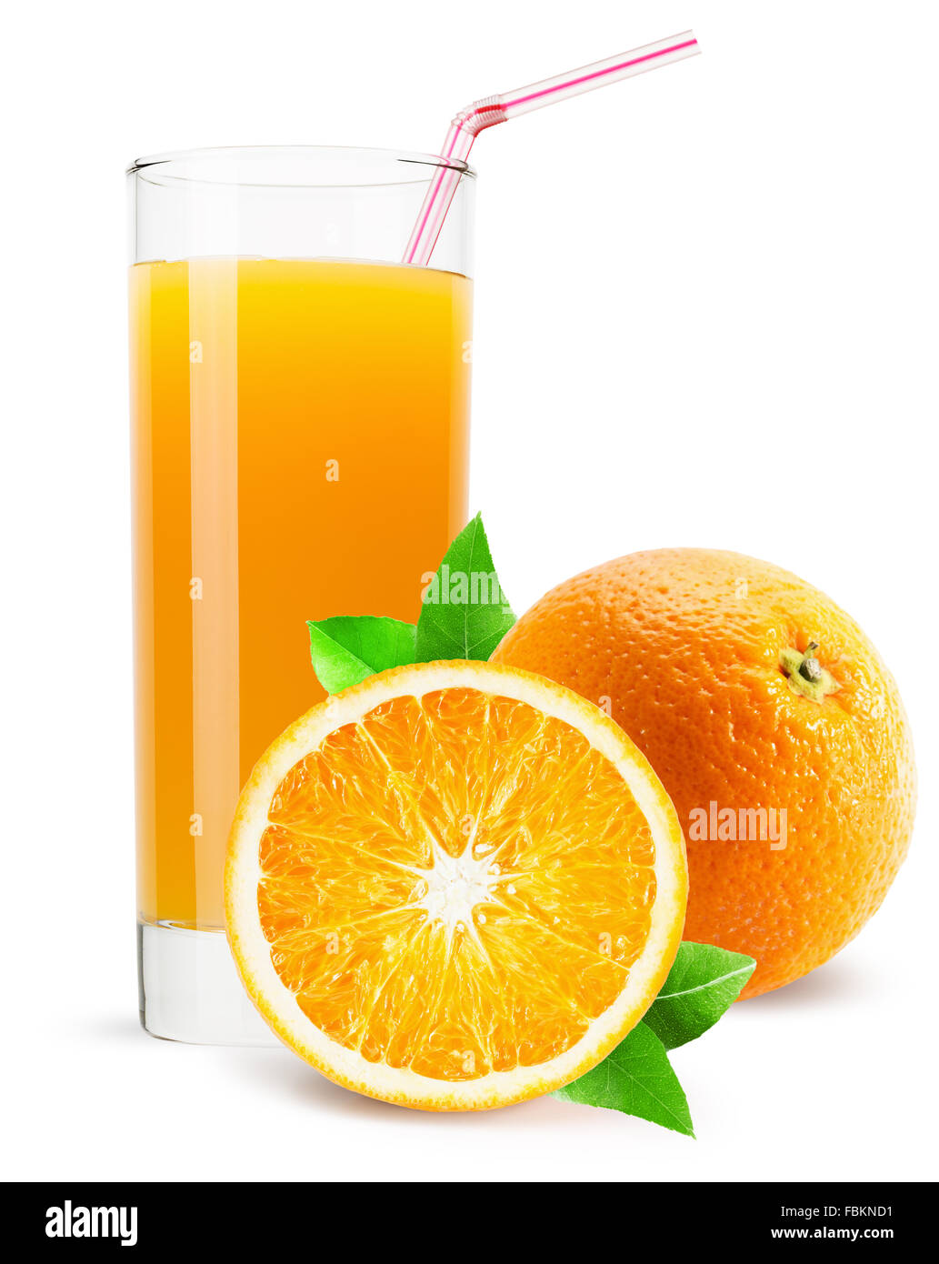 Bicchiere di succo di arancia isolati su sfondo bianco. Foto Stock