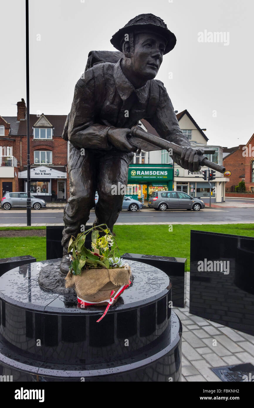 Memoriale di Stanley Elton Hollis il soldato solo per vincere Victoria Cross durante il D-Day, 6 giugno 1944 nella sua casa di città di Middlesbrough Foto Stock